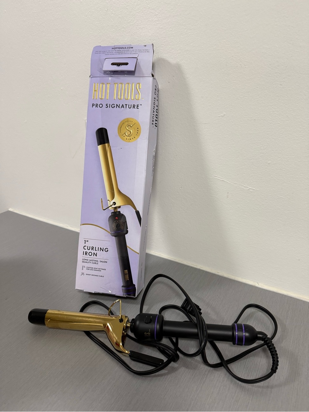 Hot Tools Pro Signature 1” Curling Iron – Gold & Black